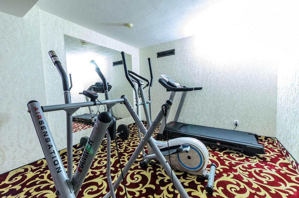 Hotel Articus Craiova Ngoại thất bức ảnh